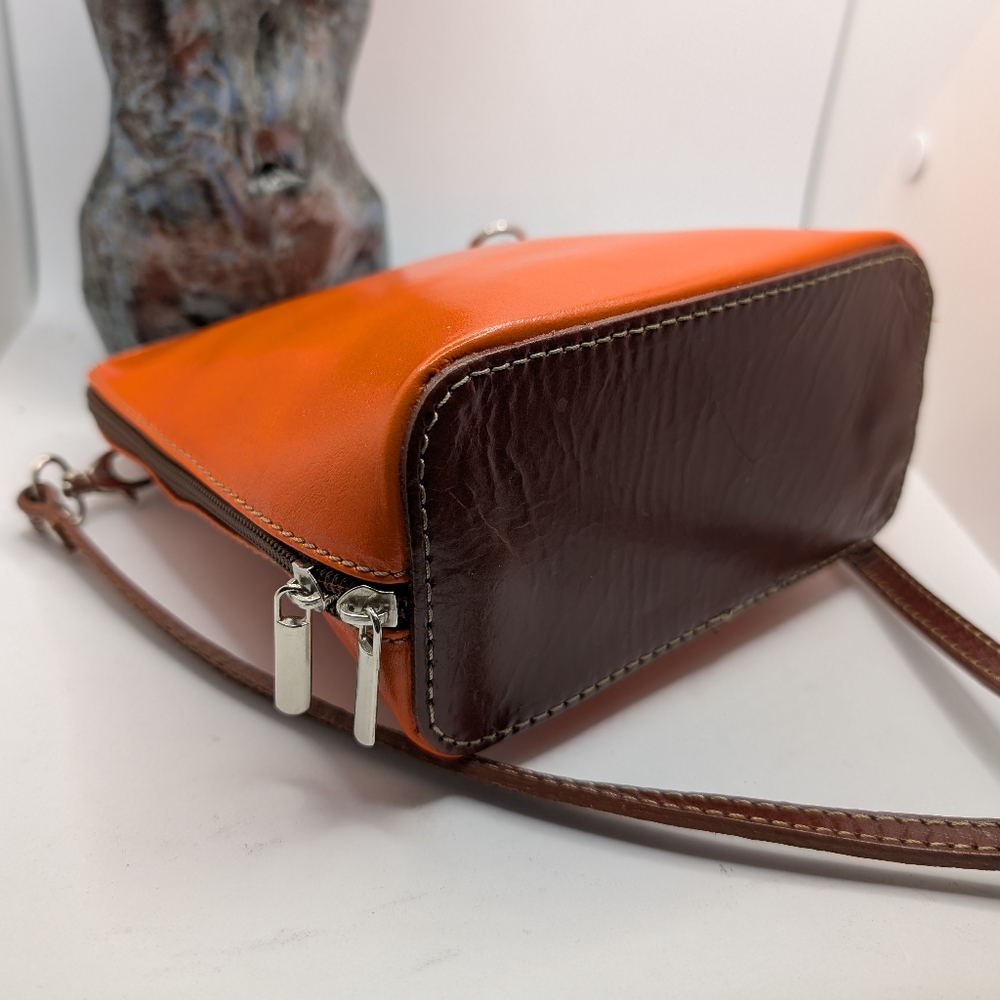 Vera Pelle Orange Crossbody Bag - Picture 8 of 15